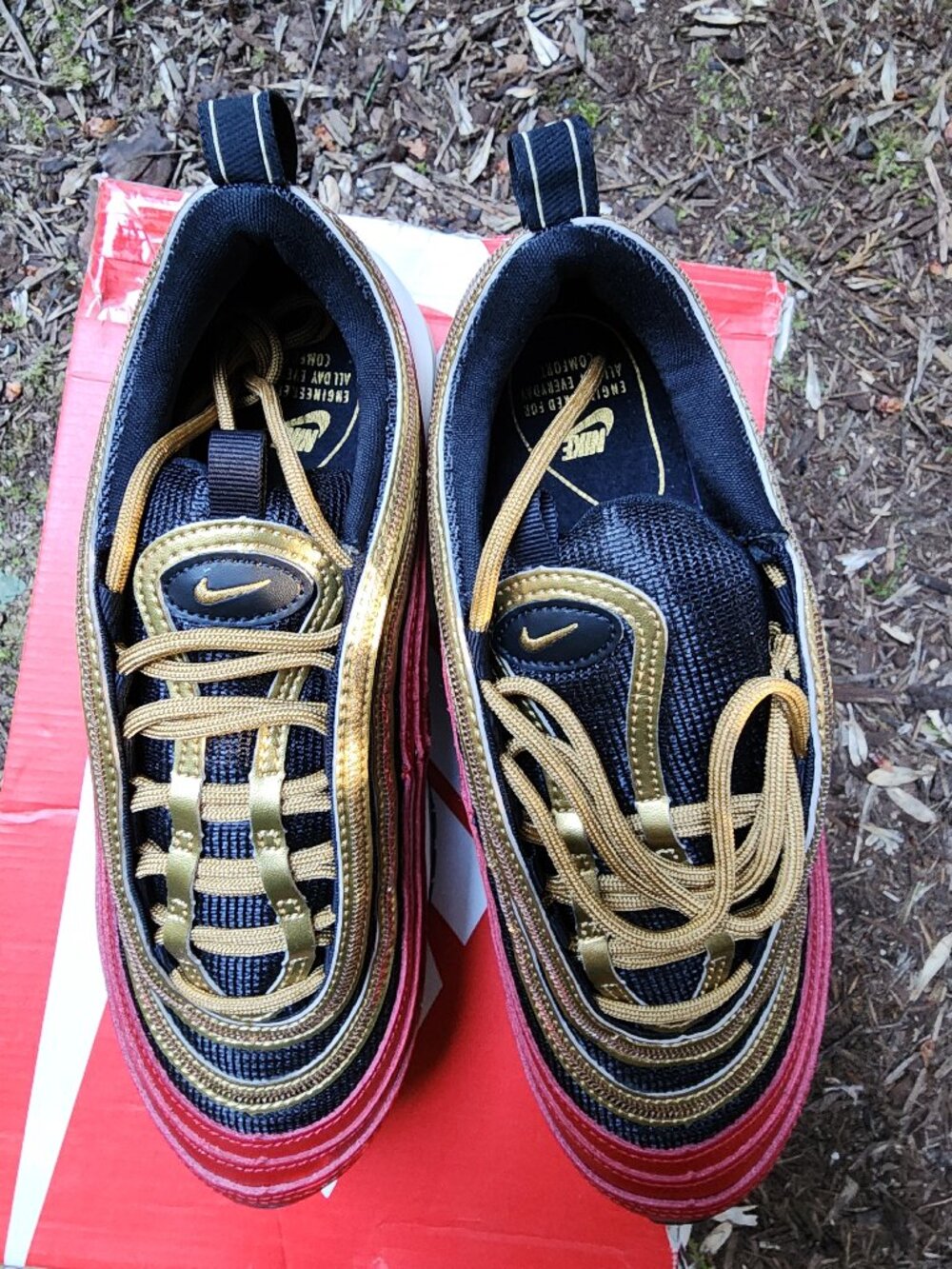 *NWB* Nike Air Max 97 Gold Sequin Women's 7.5, Youth 6, Men's 6 - Picture 8 of 16